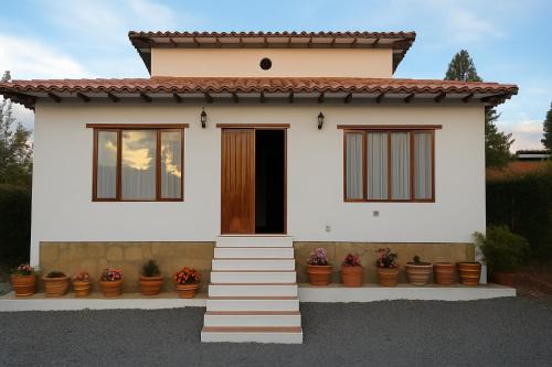 Villa de Leyva House | Cabaña familiar con 2 dormitorios y baños privados