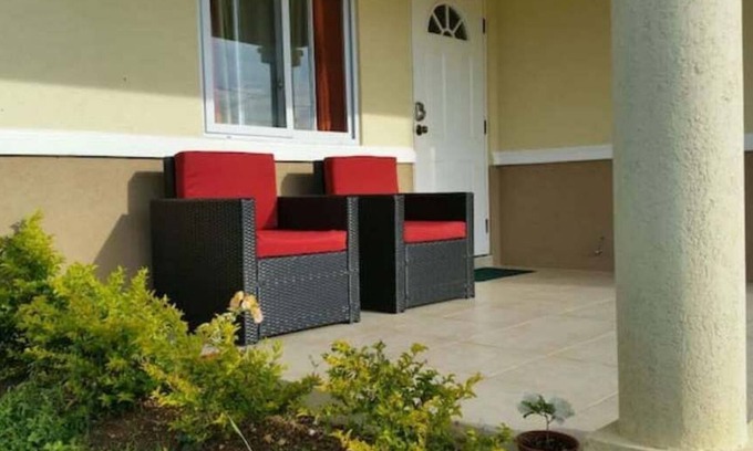 Falmouth House | Cabaña Papaya: 3br 2bth Retreat!