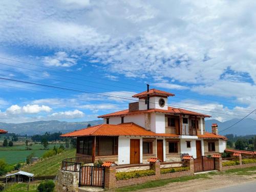Boyaca Villa | Cabaña rustica en Paipa con chimenea