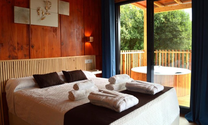 Santiago de Compostela Other | Cabañas Compostela - Cabaña Pedroso con bañera de hidromasaje