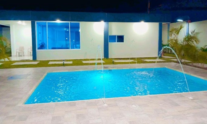 Gigante House | Cabañas Compostela Gigante