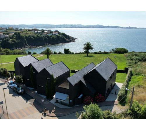 Oleiros Apartment | Cabañas de Canide