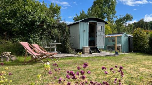 Abergavenny House | Caban Bryn Arw
