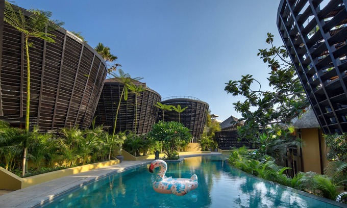 Batu Bolong Resort | Cabana Ocean View in Canggu