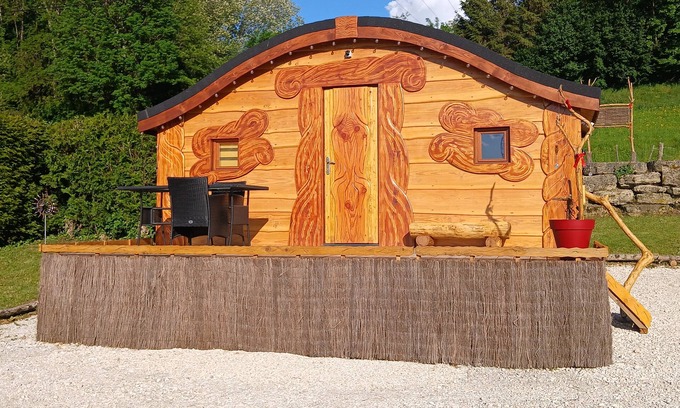 Amoncourt Cabin | Cabane Féerique D'amoncourt