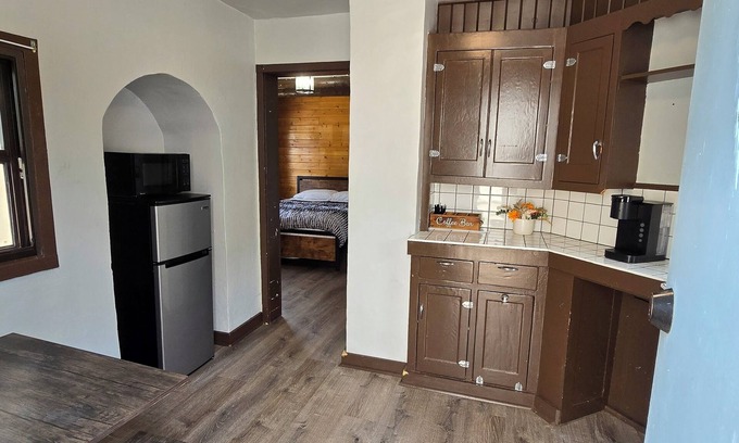 Manitou Springs Cabin | Cabin 19 | 2BR w/Kitchenette Near Downtown