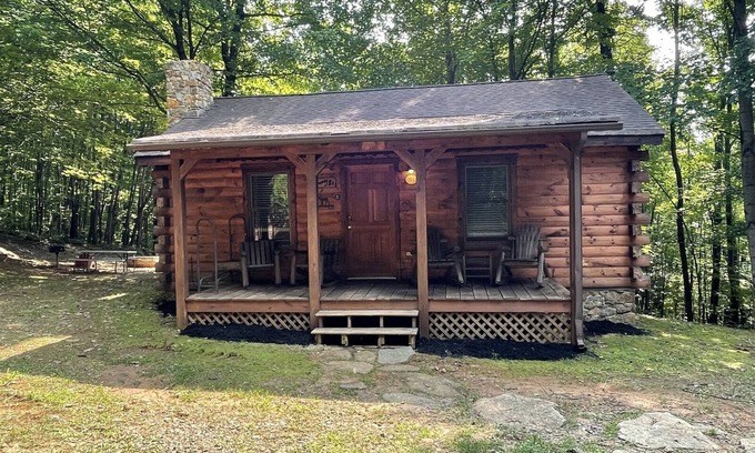 Stanardsville Cabin | Cabin #2 - Granny B`s | 2 Bed, 1 Bath