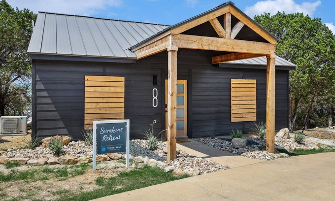 Graford Cabin | Cabin 8: Sunshine Retreat
