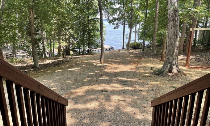 Bumpass House | Cabin' A Good Time - Lake Front Property
