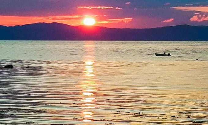 Midtsandan House | Cabin by the fjord just outside Trondheim.