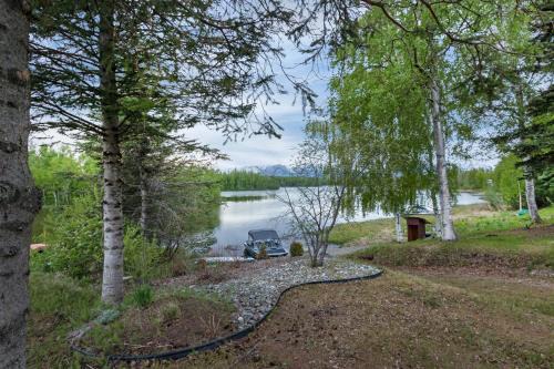 Palmer House | Cabin By The Lake
