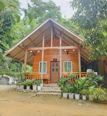 Lobo House | CABIN C at Bigang Munti Beach Resort