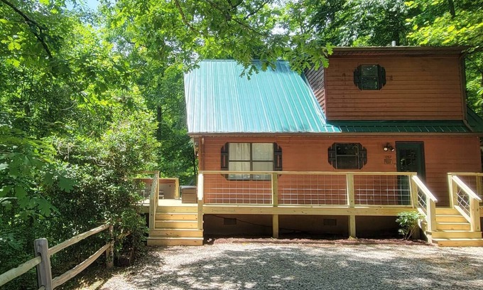 Bryson City Cabin | Cabin near Fontana and NOC