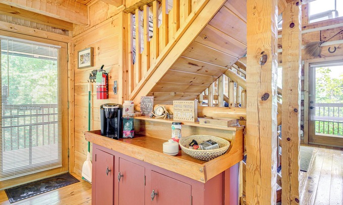 Chalet Village Cabin | Cabin w/Community Perks: Half-Mi to Ober Mountain