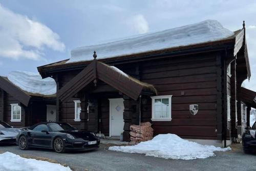 Sogndal Ski Chalet | Cabin with Porsche to rent