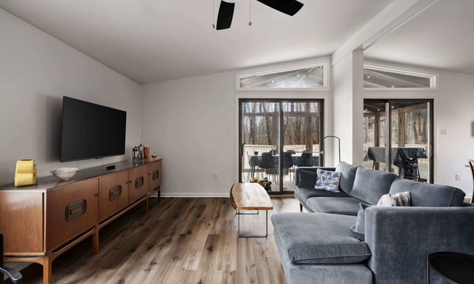 Berkeley Springs Ski Chalet | Cabin: Wraparound Deck, WiFi, Grill, Dog-Friendly!