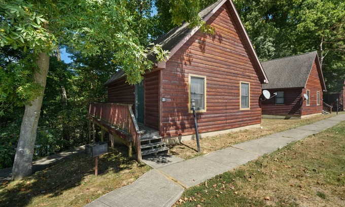 Logan Cabin | Cabins In Hocking - Retreat cabin 3
