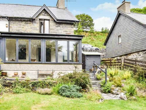 Dolwyddelan House | Cae'r Elen