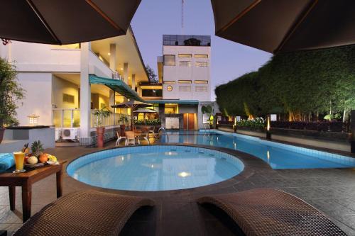 Catur Tunggal Hotel | Cakra Kusuma Hotel