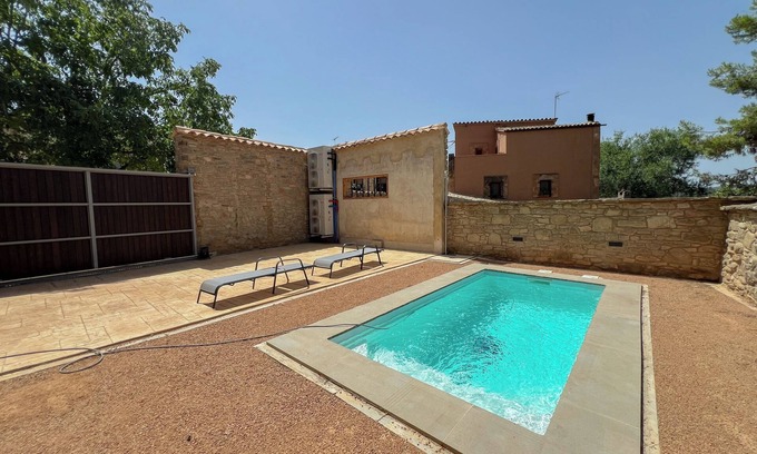 Vilanova de Meia House | Cal Gabarró - House for 12 people with swimming pool, WiFi, AC and BBQ