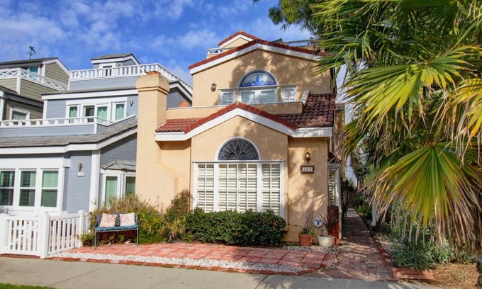 Old Towne House | "California Dreamin'