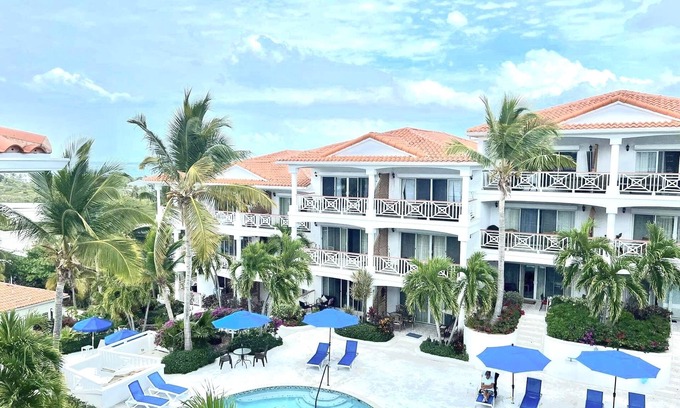 The Bight Condo | Call to Paradise Studio- Top Floor Unit