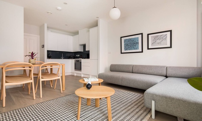 Chinatown Apartment | Calm Leicester Sq 1BR - Netflix & Nespresso