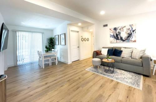 Coquina Key House | Calming And Renovated Near Dt St Pete Pier 2 King