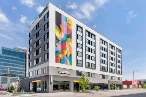 River North Art District Hotel | Cambria Hotel Denver Downtown RiNo