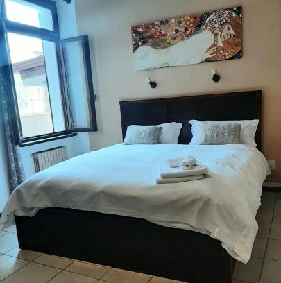 Malcesine Bed & Breakfast | Camere Porto Vecchio con parcheggio a pochi passi dal castello