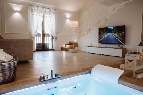 Nemi Apartment | Camilla Luxury Home