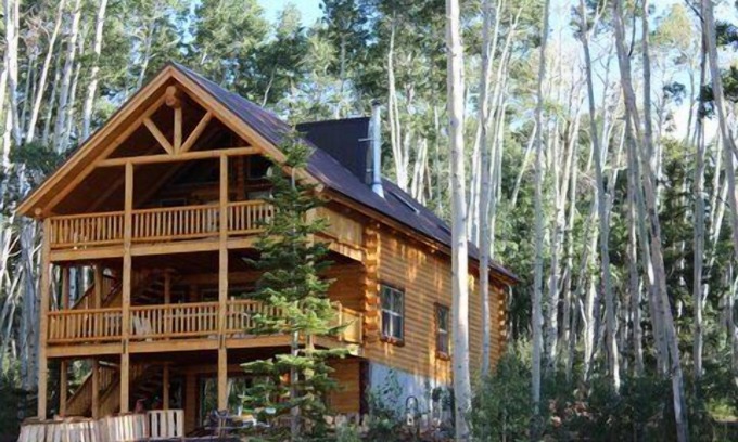 Monticello House | Camp Jackson Lodge Getaway
