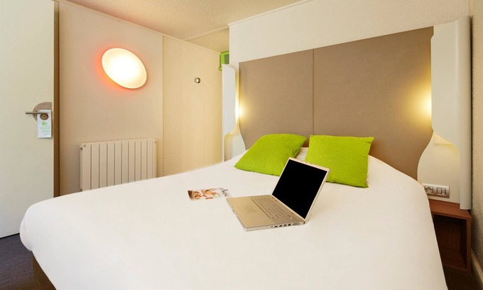 Royallieu Village Hotel | Campanile Compiegne