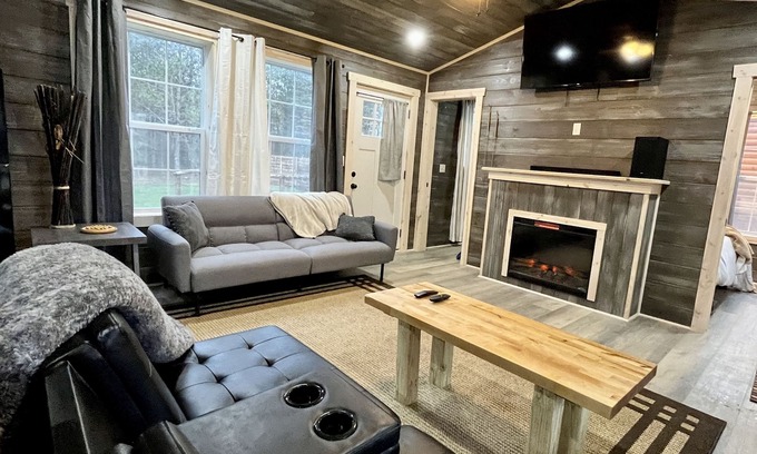 Marienville Cabin | Campfire Swings Under The Stars, Nestled Under The Tall Pines. Pets Welcome!
