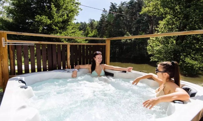 Saint-Vincent-de-Durfort House | Camping maeva Escapades Coeur d'Ardèche * - Large 4-Room Spa Chalet for 8/10 People with Air Conditioning + TV