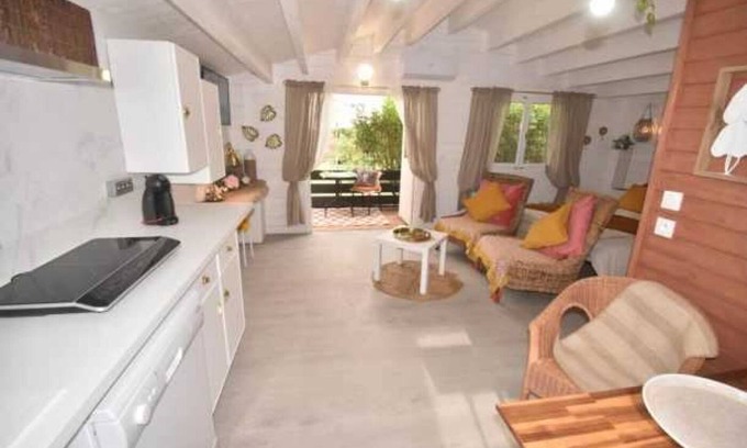 Paluds de Noves Ski Chalet | Camping 4 étoiles - Piscine - eehfaa