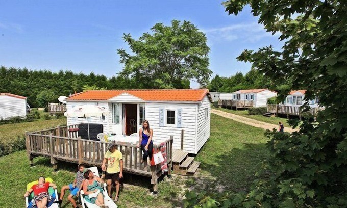 Ingrandes House | Camping Le Petit Trianon **** - Mobile Home 3 Rooms 4 Persons Classic