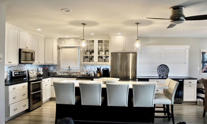 South Bethany Harbor House | Canal front 4 Bedroom - 3 bath beach house, 2.5 blocks n5 minute to the beach
