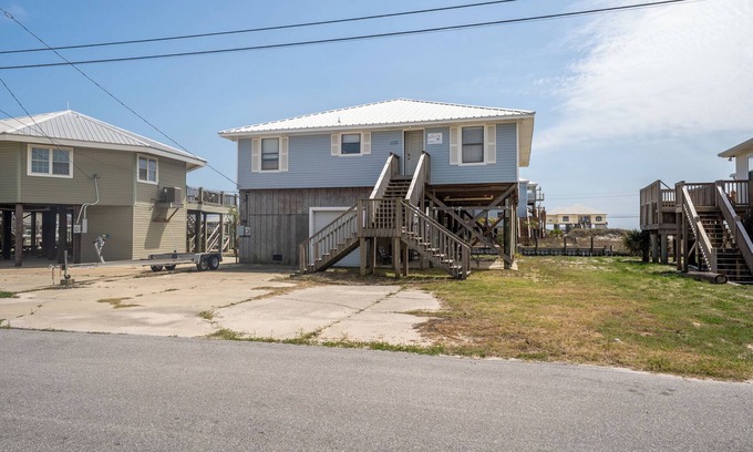 Silver Cay House | Canal-front, Boat Dock, Sleeps 9 - Anchor Eways