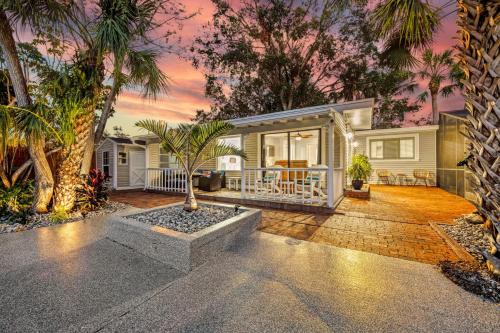 Hudson Bayou House | Canal Front Home in Sarasota with Private Heated Pool & Outdoor Patio!