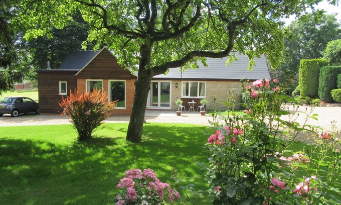 Wilmcote House | Canalside cottage situated on edge of Wilmcote village