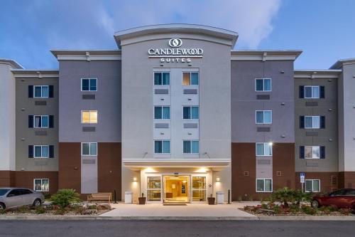 Northeast Pensacola Hotel | Candlewood Suites - Pensacola - University Area by IHG