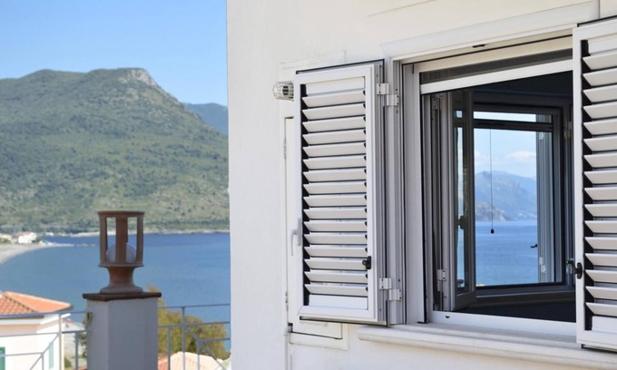 Villammare Apartment | Cannicelle Apartment with sea view located inside the Residence le Ruve Bianche with swimming pool and private beach