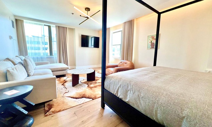 Dupont Circle Hotel | Canopy by Hilton Washington Embassy Row