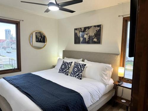 Springfield Apartment | Capital Suite on 6th Street - King Bed/Downtown!
