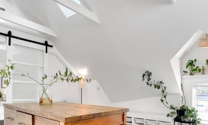 Capitola Apartment | Capitola Village Work-Live Loft - Pet Friendly