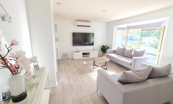 Capel Sound House | Caplesound Beach house 5 min walk to the beach and shops
