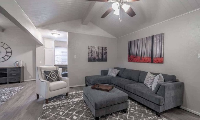 Lubbock House | Caprock Courtside - 4BR/2BA - Centrally Located