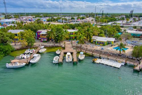 Marathon Resort | Captain Pip's Marina & Hideaway