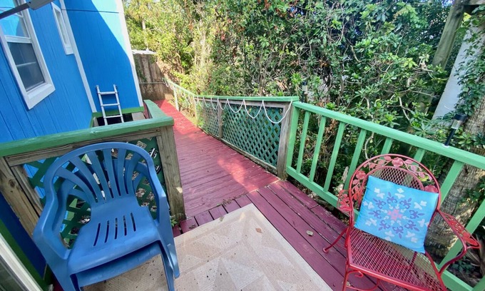 Cedar Key House | Captain'Quarters Perfect For Your Island Getaway!